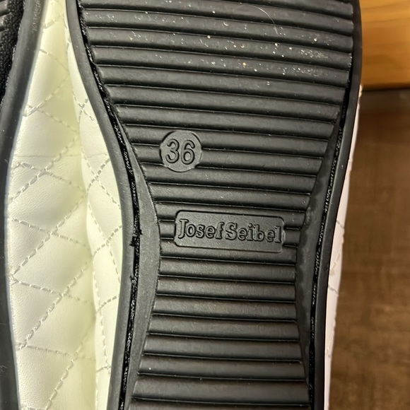 Josef Seibel Women’s 6 Patent Toe Black and White Ballet Flats Leather Comfort - Picture 8 of 10